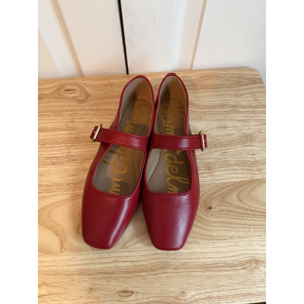 Sam Edelman Michaela scarlet Red flats shoes size 5